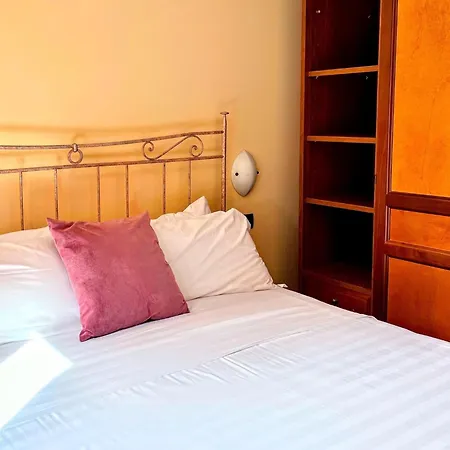 With 4 And Garden, Cleaning Included * Rome
